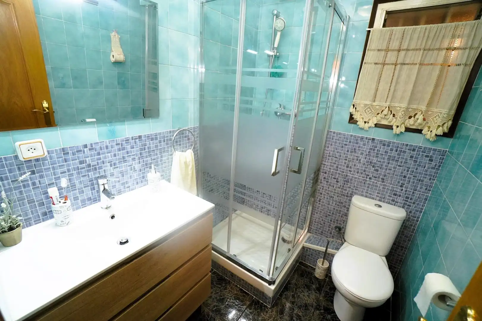 Baño de Piso en venta en Terrassa con Amueblado y Alarma