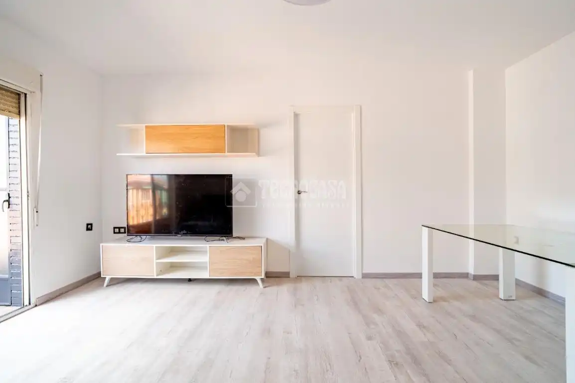 Living room of Flat for sale in Granada  with Air Conditioner, Heating and Terrace