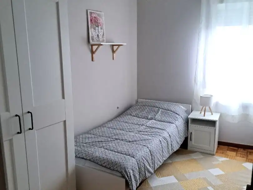 Dormitori de Pis de lloguer en Moaña amb Calefacció, Parquet i Moblat
