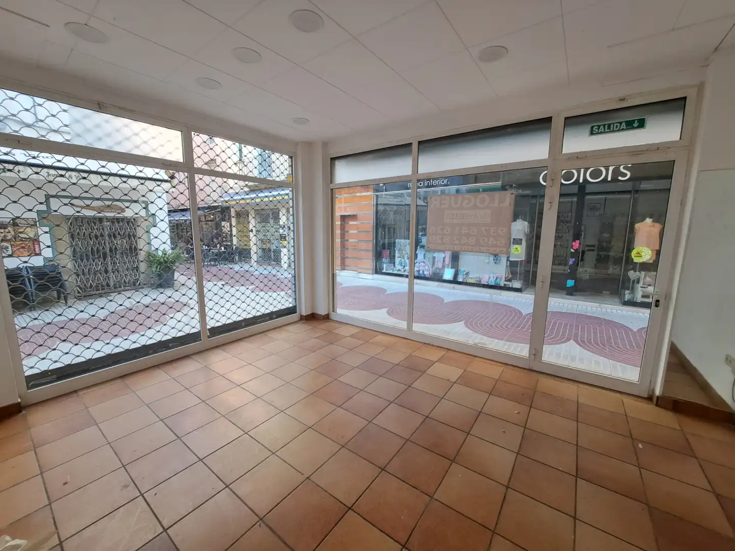 Commercial properties for rent in Blanes  with Air Conditioner and Heating