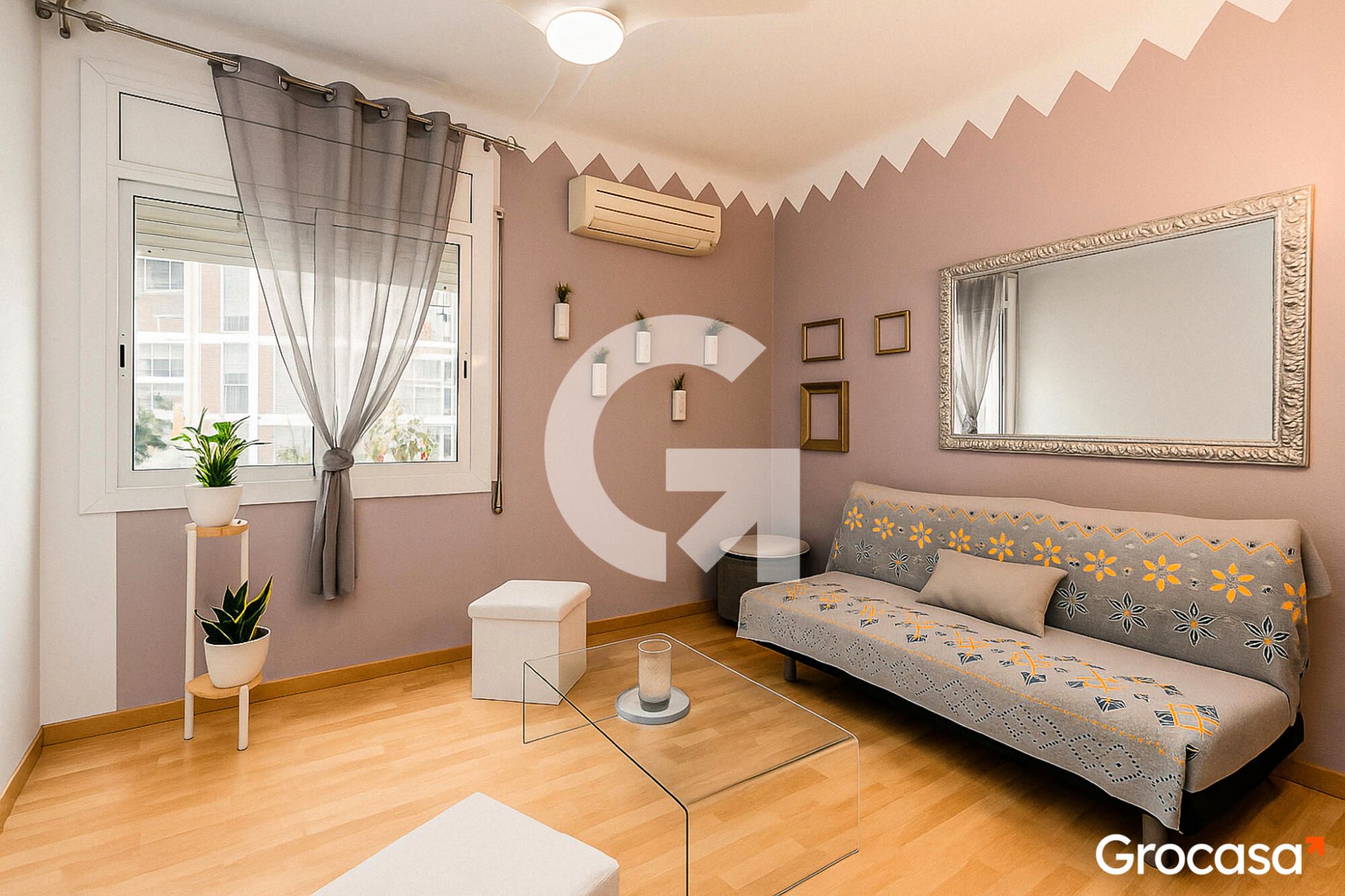 Sala d'estar de Planta baixa en venda en Sant Boi de Llobregat amb Aire condicionat i Terrassa