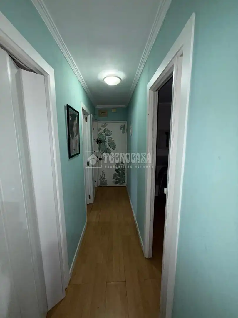 Flat for sale in Sevilla  with Air Conditioner