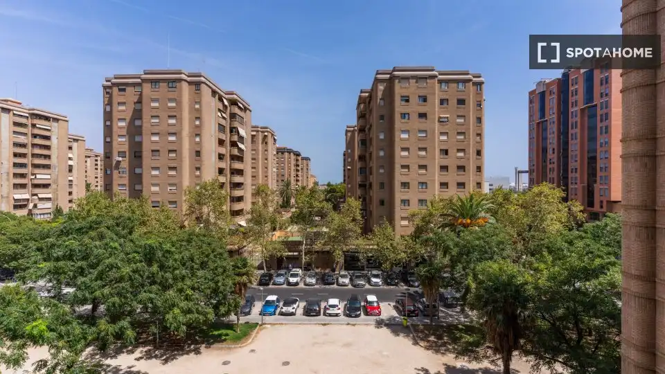 Exterior view of Flat for rent in Valencia  with Air Conditioner, Heating and Furnished