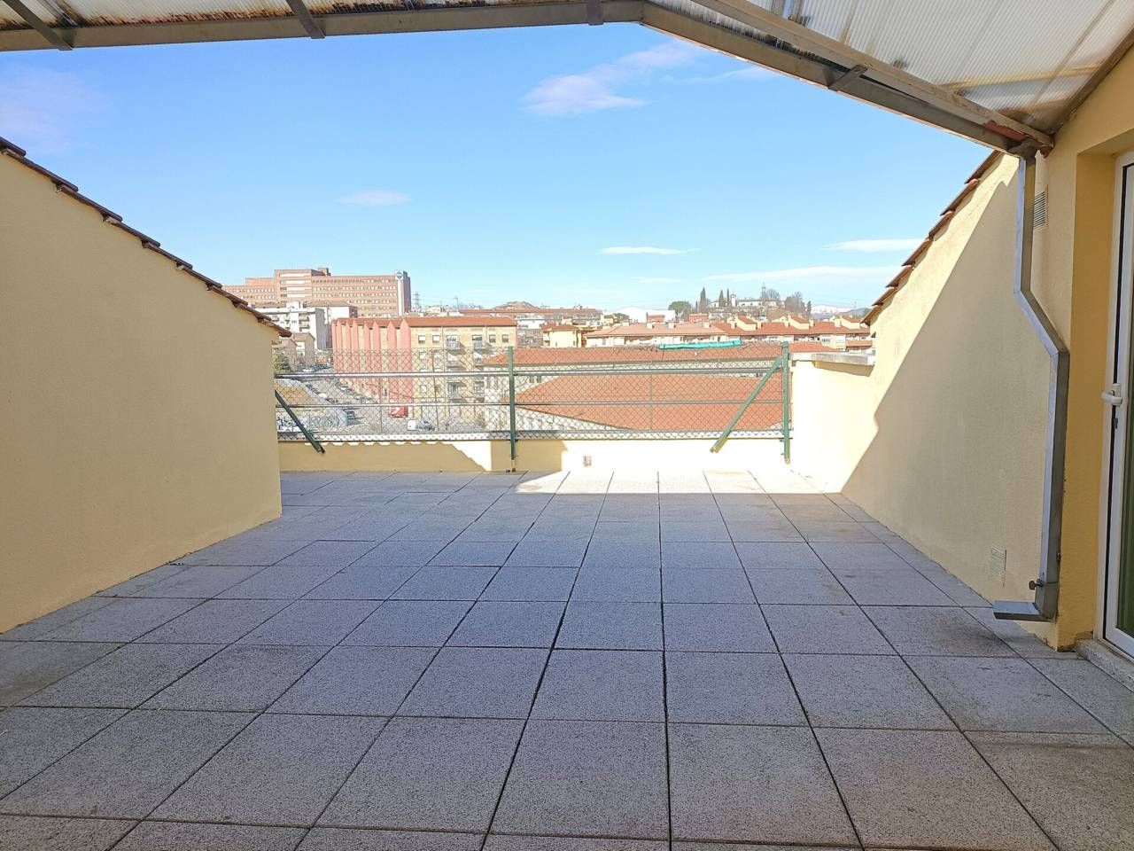 Pis de lloguer a Calle Teodor de Mas, Caputxins - Ambulatori