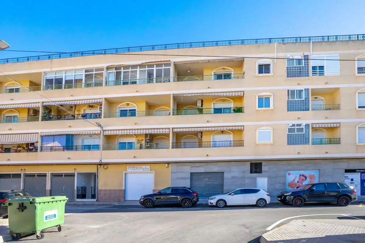 Vista exterior de Apartament en venda en Almoradí amb Terrassa