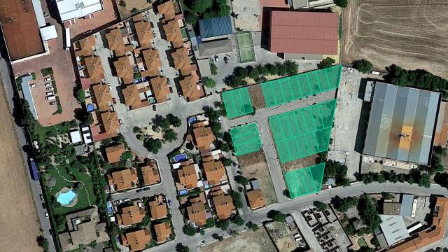 Terreno en Venta en C/ Turina en Dosbarrios