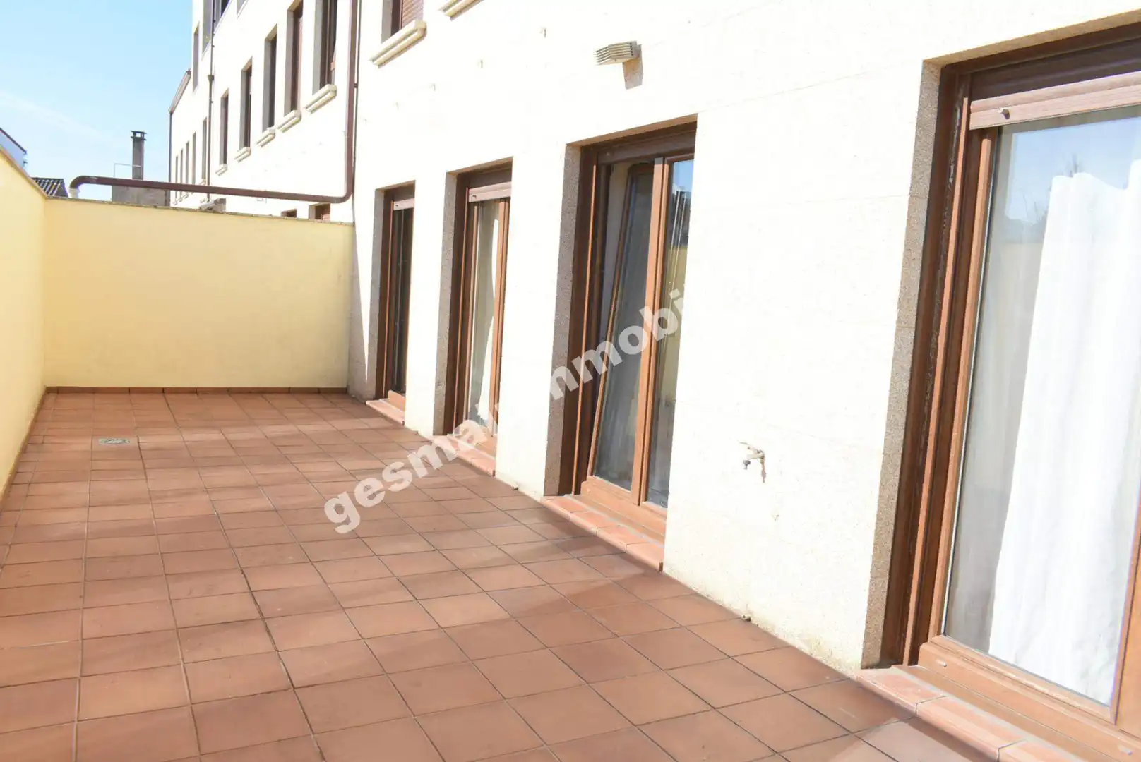 Terrassa de Apartament de lloguer en Pontevedra Capital  amb Calefacció, Parquet i Terrassa