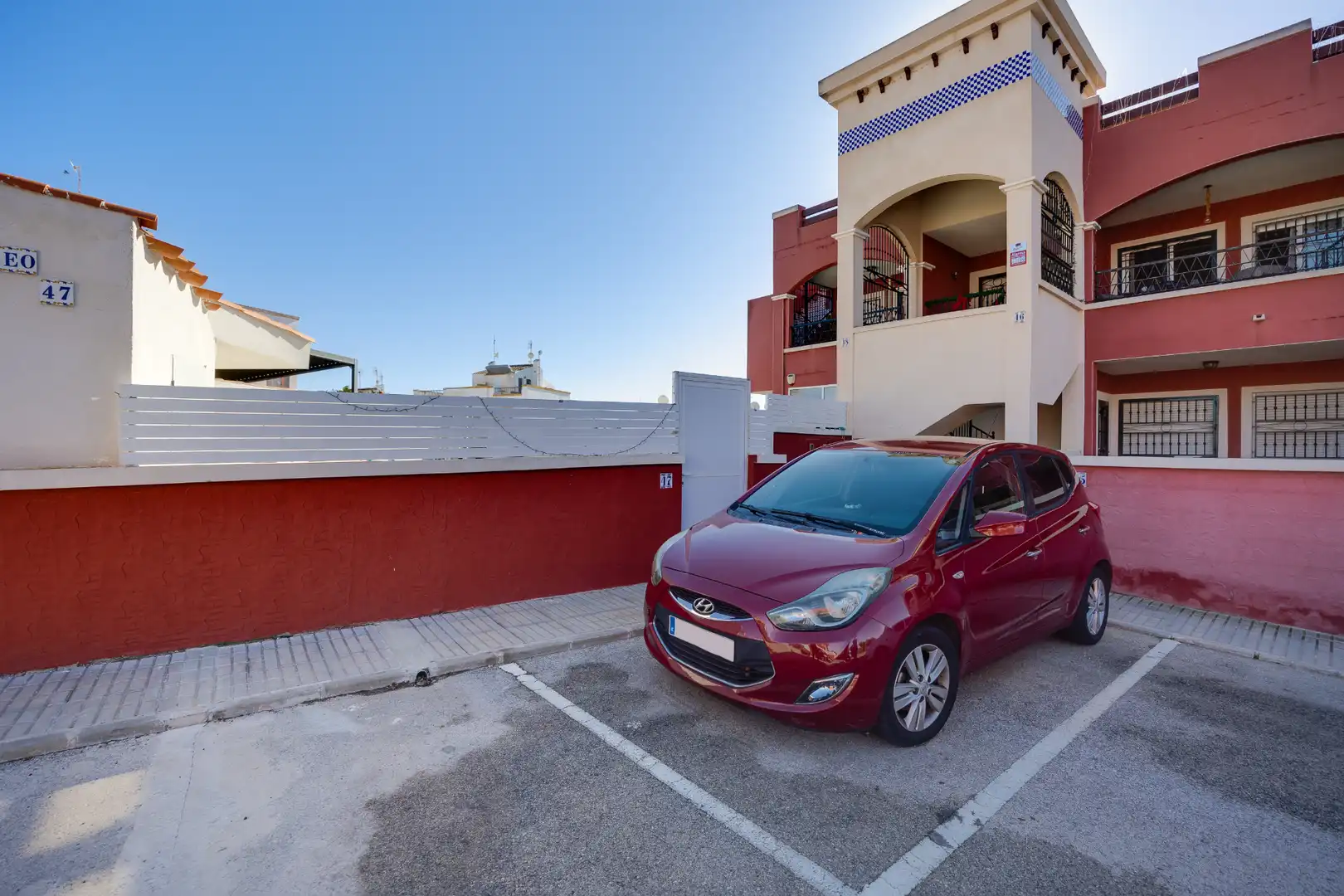 Aparcament de Pis en venda en Orihuela amb Aire condicionat, Jardí privat i Terrassa