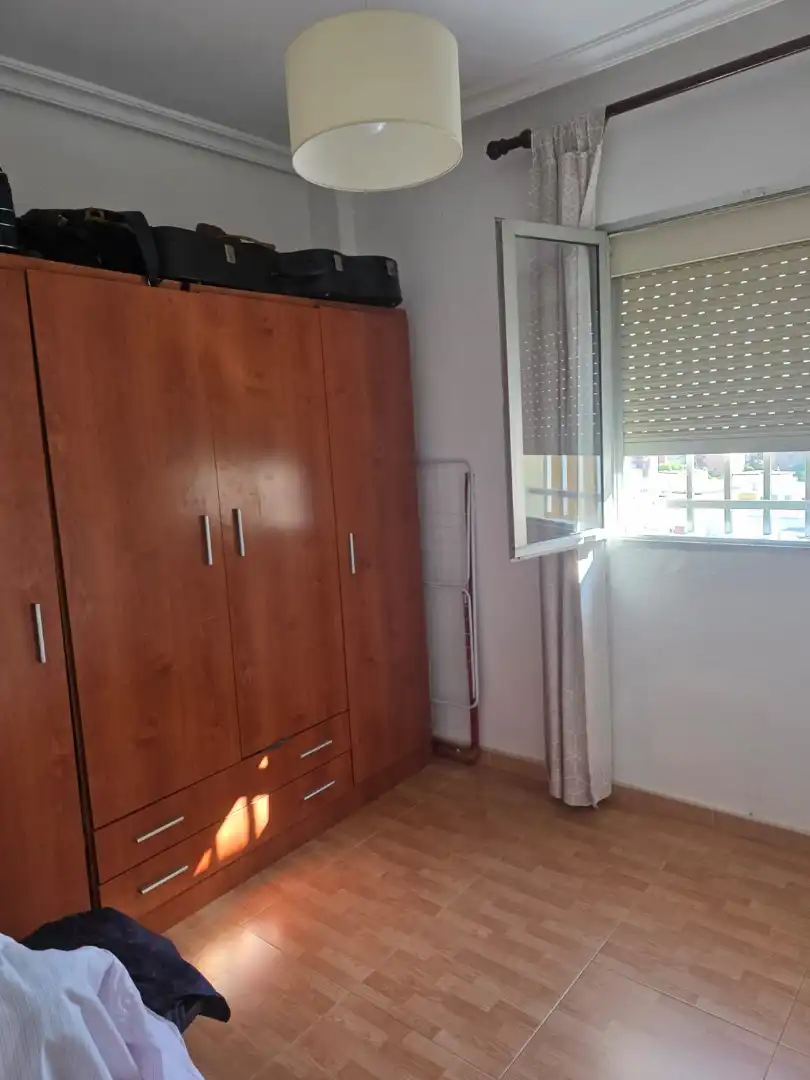 Schlafzimmer von Wohnung zum Verkauf in Sevilla mit Klimaanlage, Heizung und Ofen