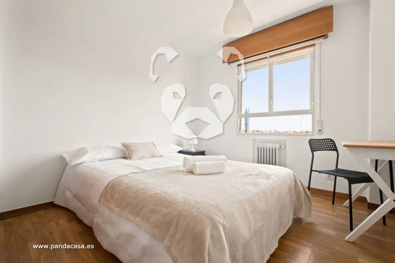 Schlafzimmer von Wohnung zur Miete in Madrid mit Heizung und Möbliert