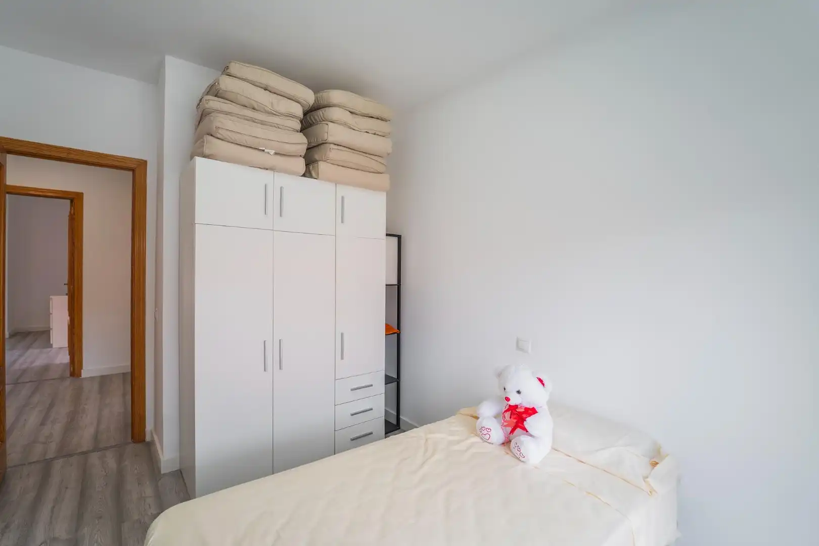 Habitación de Casa adosada en venta en Cedillo del Condado con Calefacción, Jardín privado y Terraza