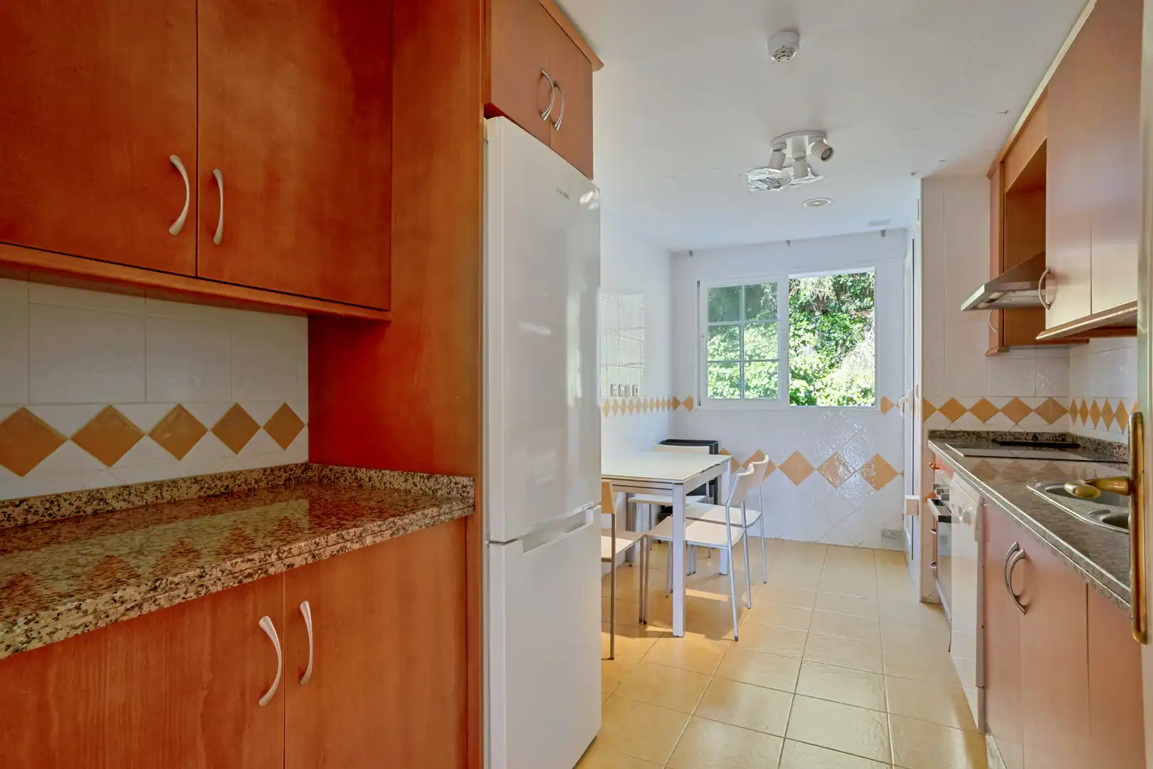 Cocina de Apartamento en venta en Marbella con Aire acondicionado, Terraza y Trastero