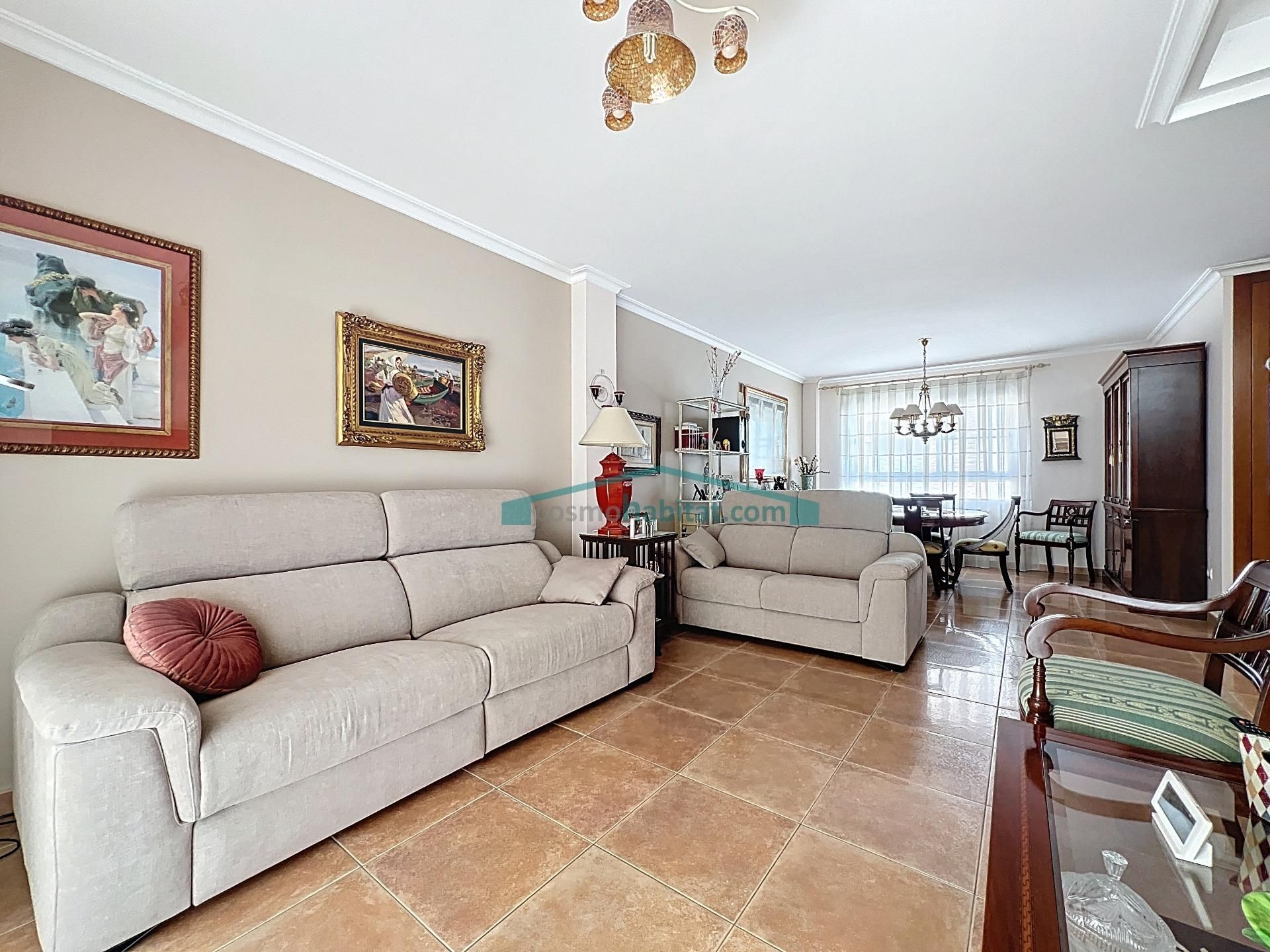 Sala de estar de Casa adosada en venta en Alboraya con Aire acondicionado, Calefacción y Alarma