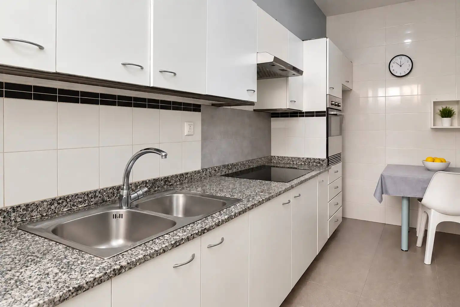 Piso con terraza en venta en Carrer de la Mare de Déu de Port 347, imagen 16