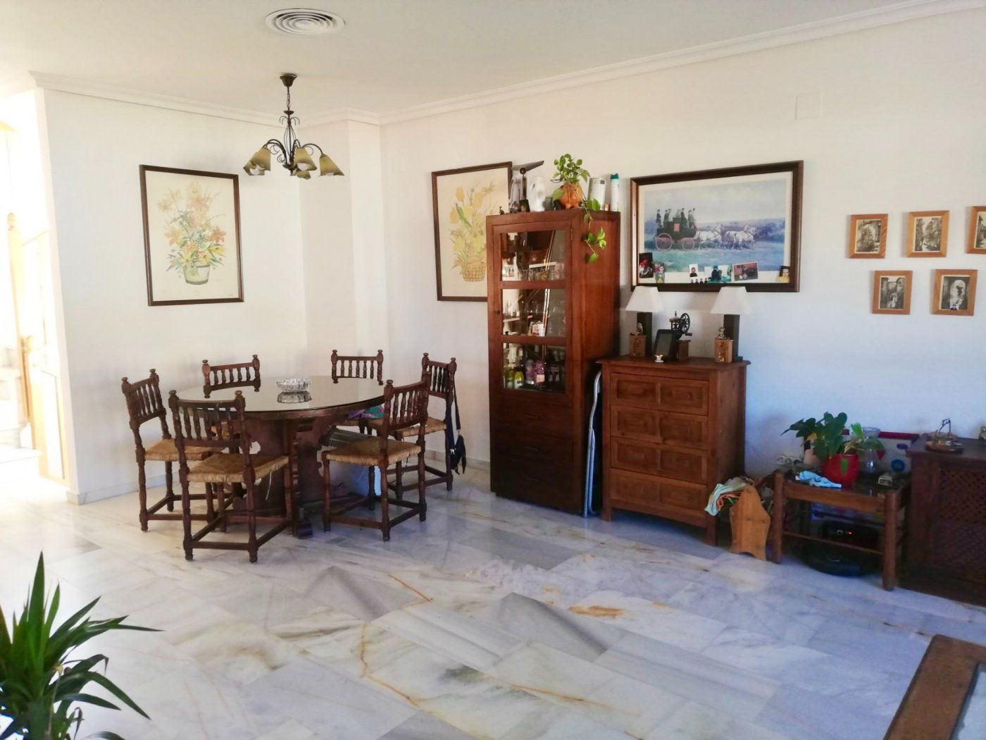 Menjador de Casa o xalet en venda en La Nucia amb Aire condicionat, Jardí privat i Balcó