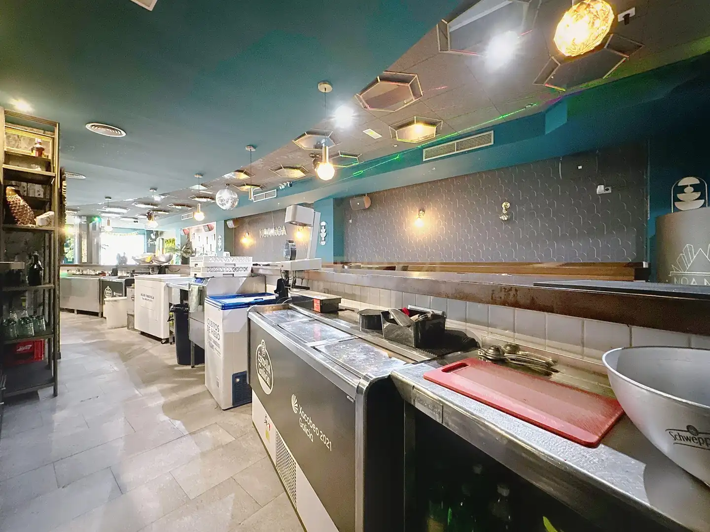 Commercial properties for sale in Torrevieja  with Air Conditioner
