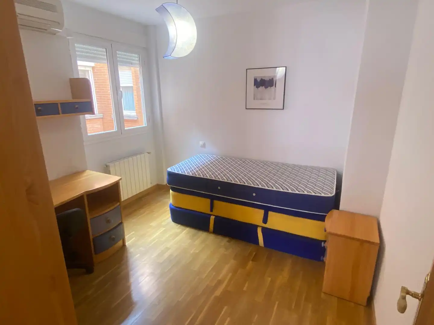 Habitación de Ático en venta en Los Rosales