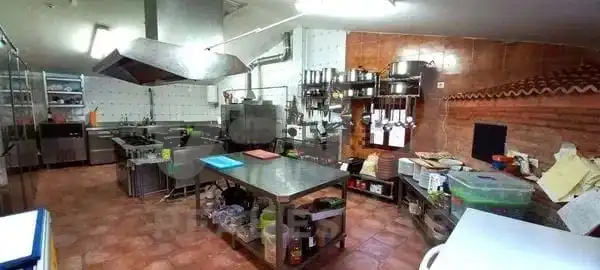 Küche von Country house zum Verkauf in Los Navalucillos mit Heizung, Terrasse und Schwimmbad
