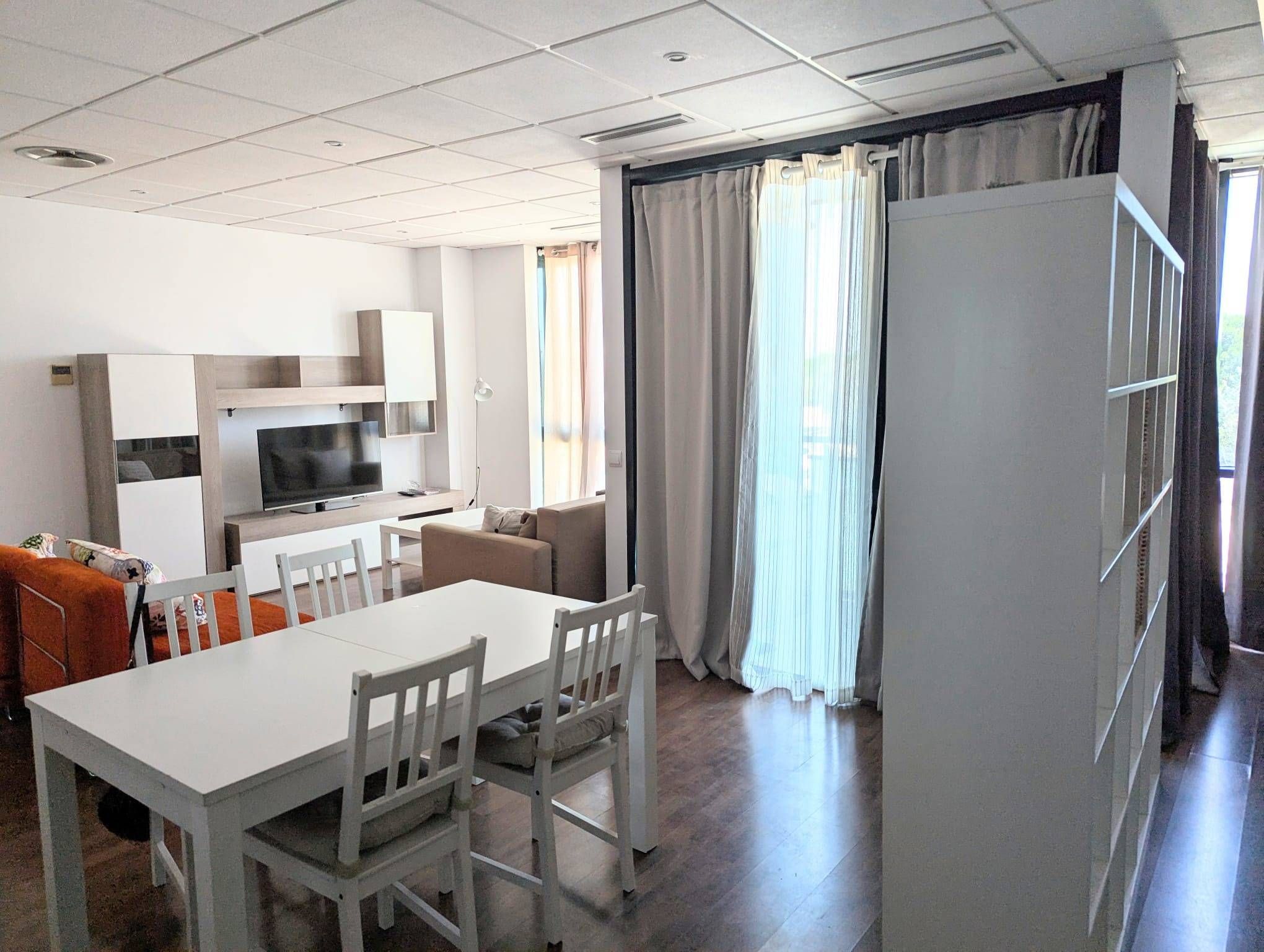 Dormitori de Apartament de lloguer en San Sebastián de los Reyes amb Aire condicionat, Calefacció i Terrassa