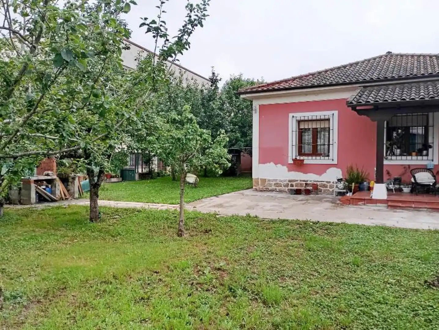 Jardín de Casa o chalet en venta en Los Corrales de Buelna  con Calefacción, Jardín privado y Terraza
