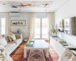 Living room of Attic for sale in  Madrid Capital  with Air Conditioner, Heating and Terrace