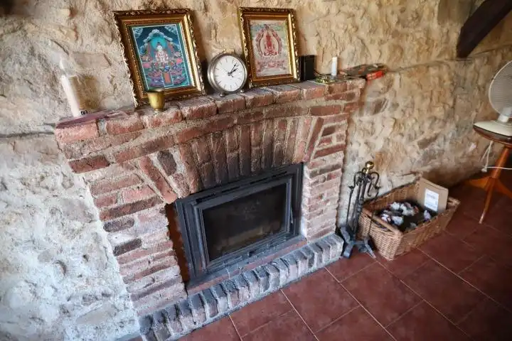 Sala d'estar de Finca rústica en venda en Quirós amb Calefacció, Jardí privat i Terrassa