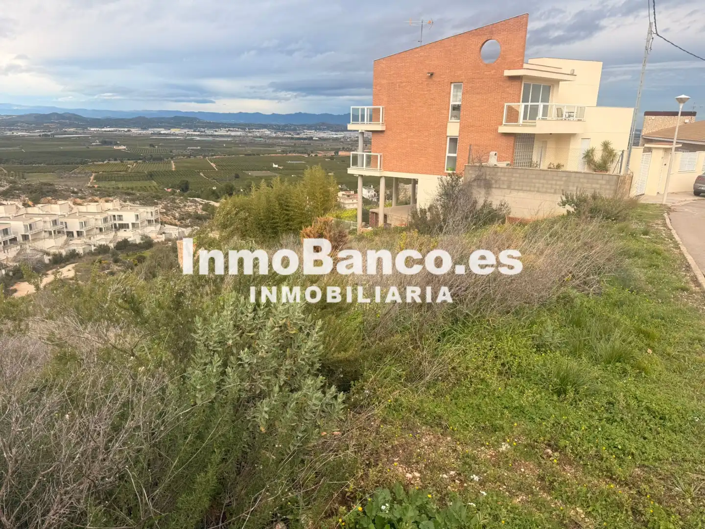 Terreno residencial en venta en Avenida del Rio Turia
