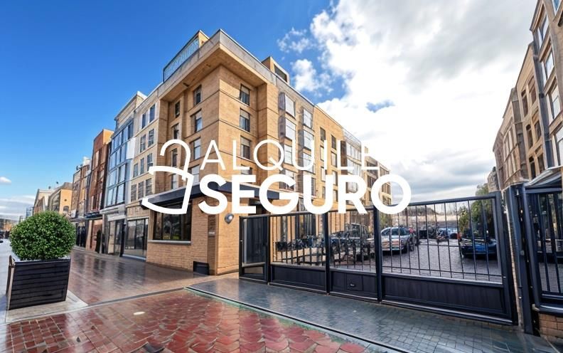 Vista exterior de Pis de lloguer en  Madrid Capital amb Aire condicionat, Calefacció i Piscina