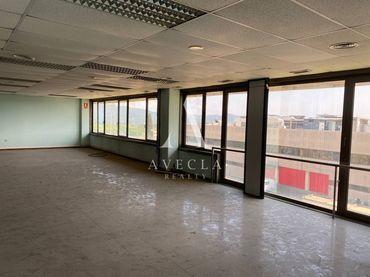 Nave industrial con ascensore in vendita a Calle Mogoda 23