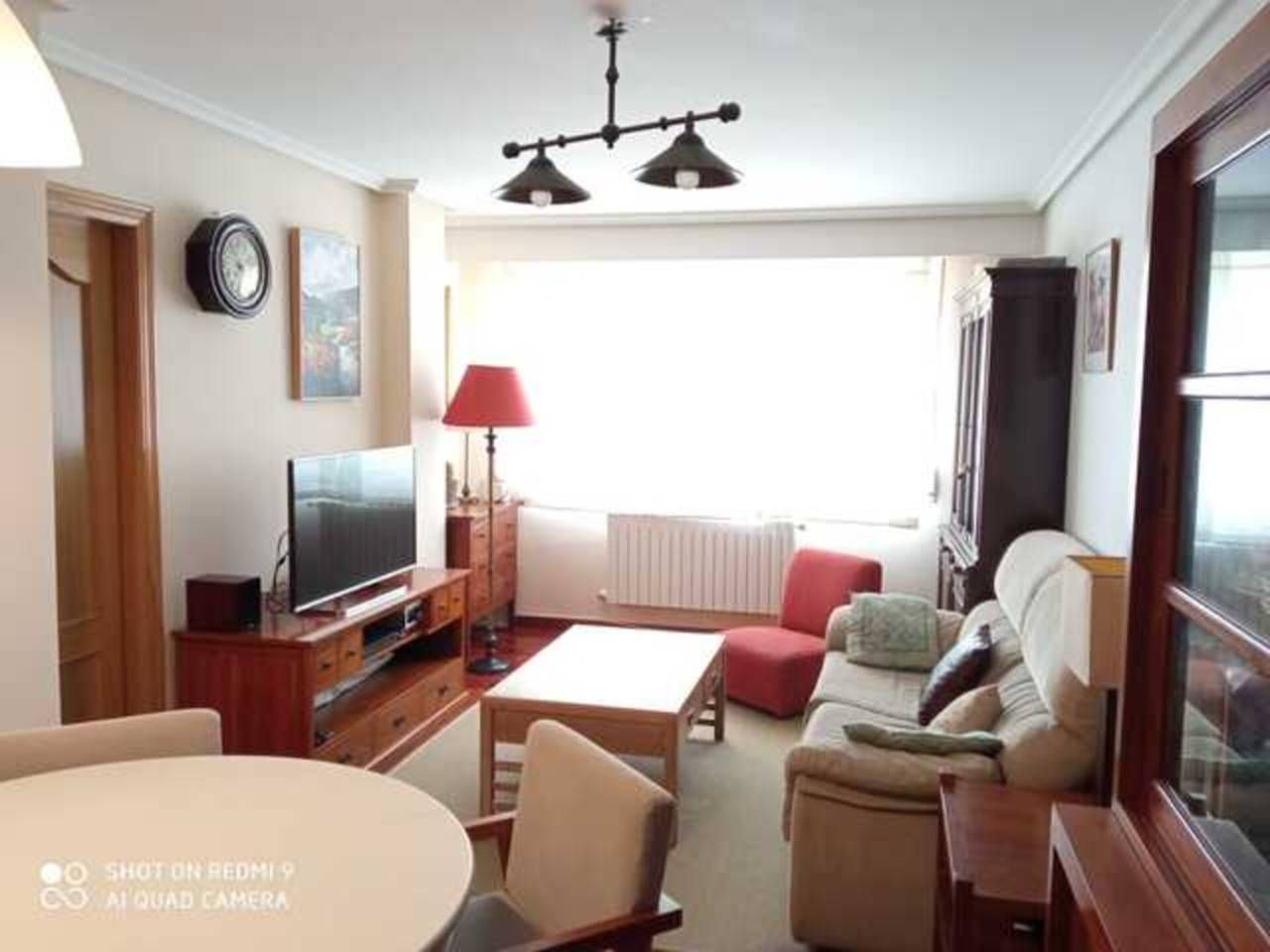 Living room of Apartment for sale in Ourense Capital   with Heating, Parquet flooring and Storage room