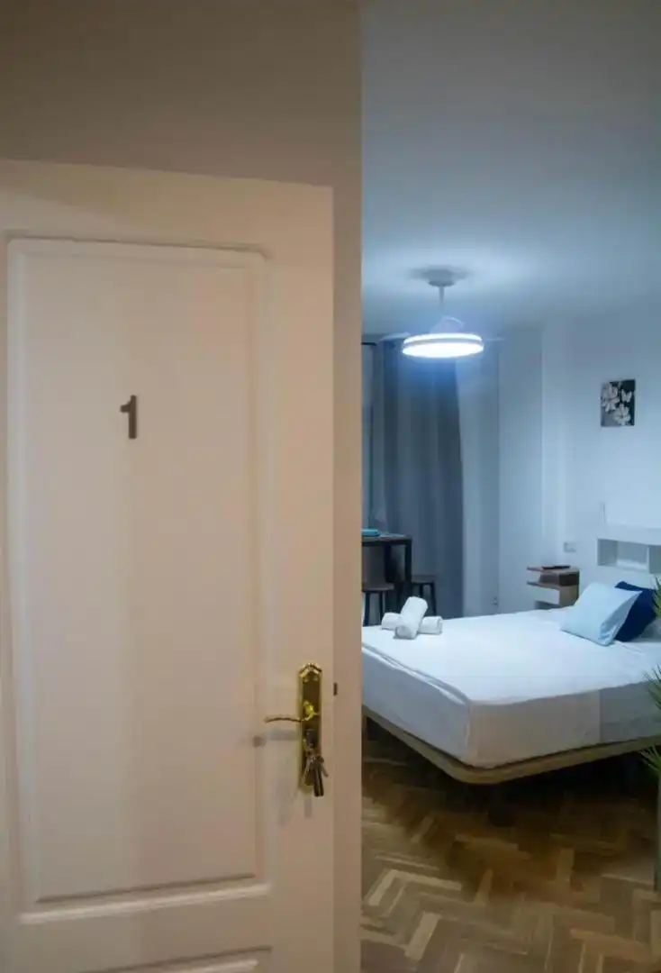 Dormitori de Loft de lloguer en Madrid amb Aire condicionat, Piscina i Moblat