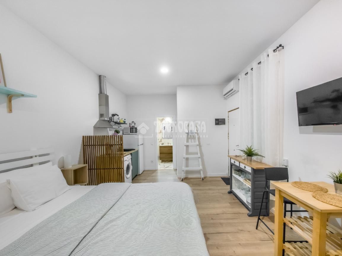 Dormitori de Estudi en venda en  Madrid Capital amb Aire condicionat