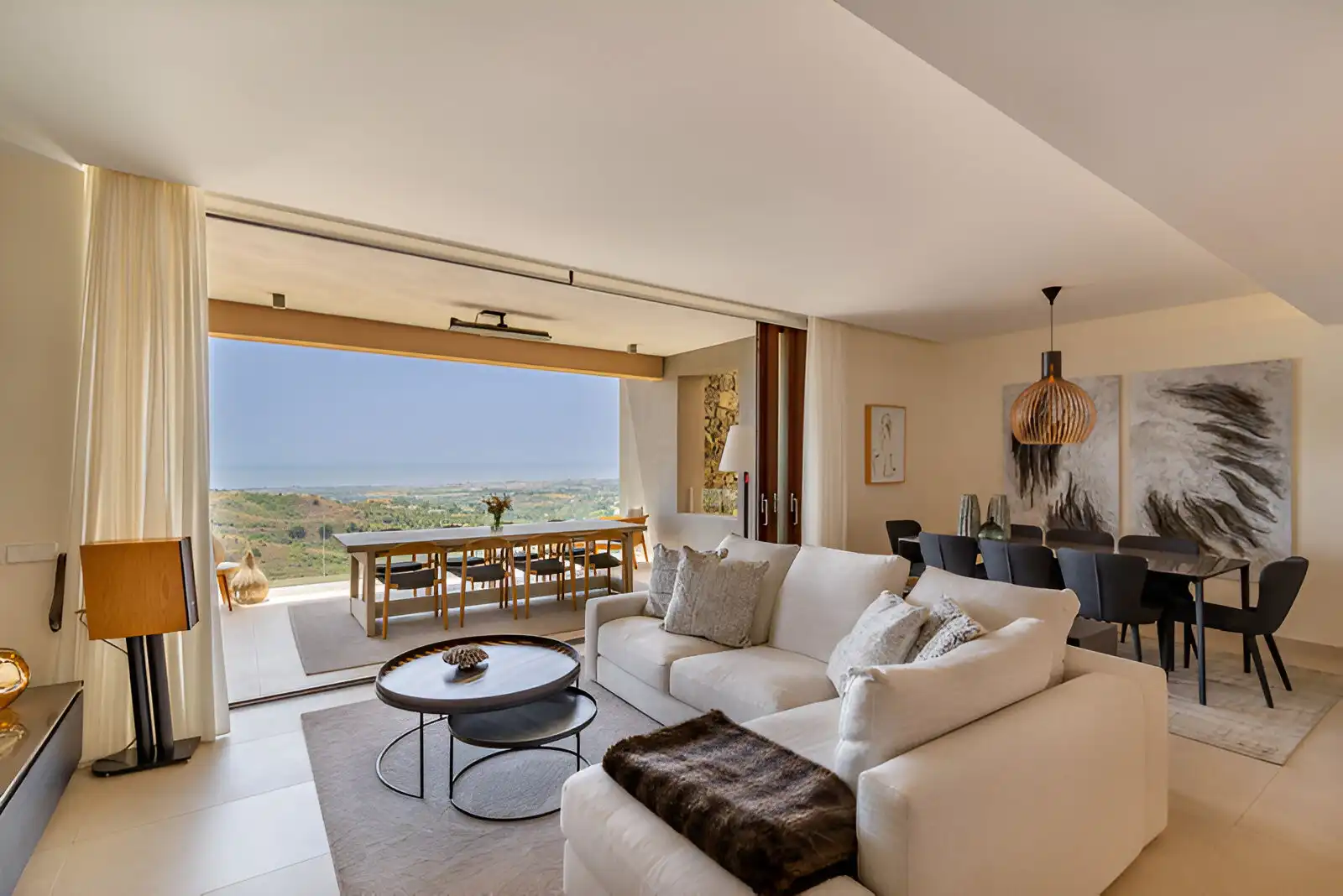 Apartment with pool for sale in La Quinta