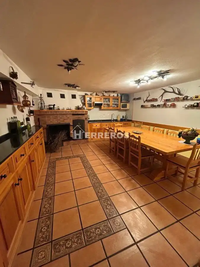 Casa adosada en venta en Baños de Río Tobía con Aire acondicionado, Calefacción y Parquet