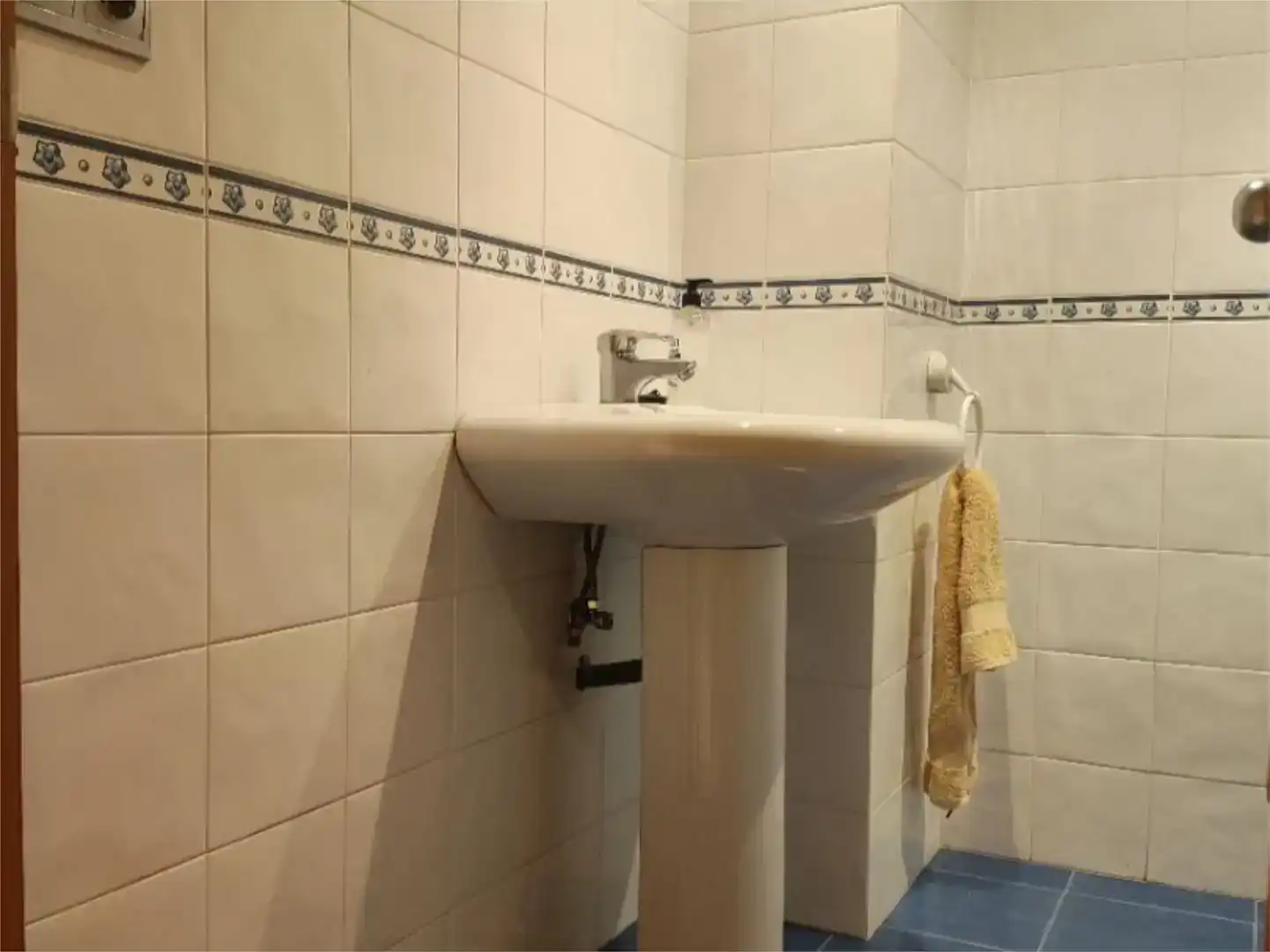 Bathroom of Office for rent in A Coruña Capital 