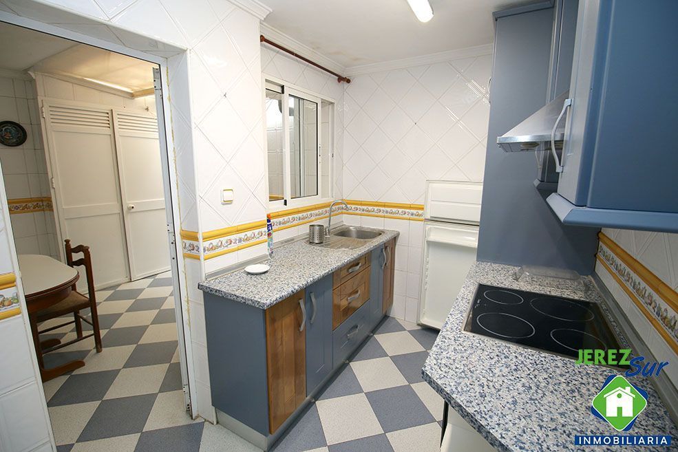Kitchen of Flat for sale in Jerez de la Frontera  with Air Conditioner, Heating and Terrace