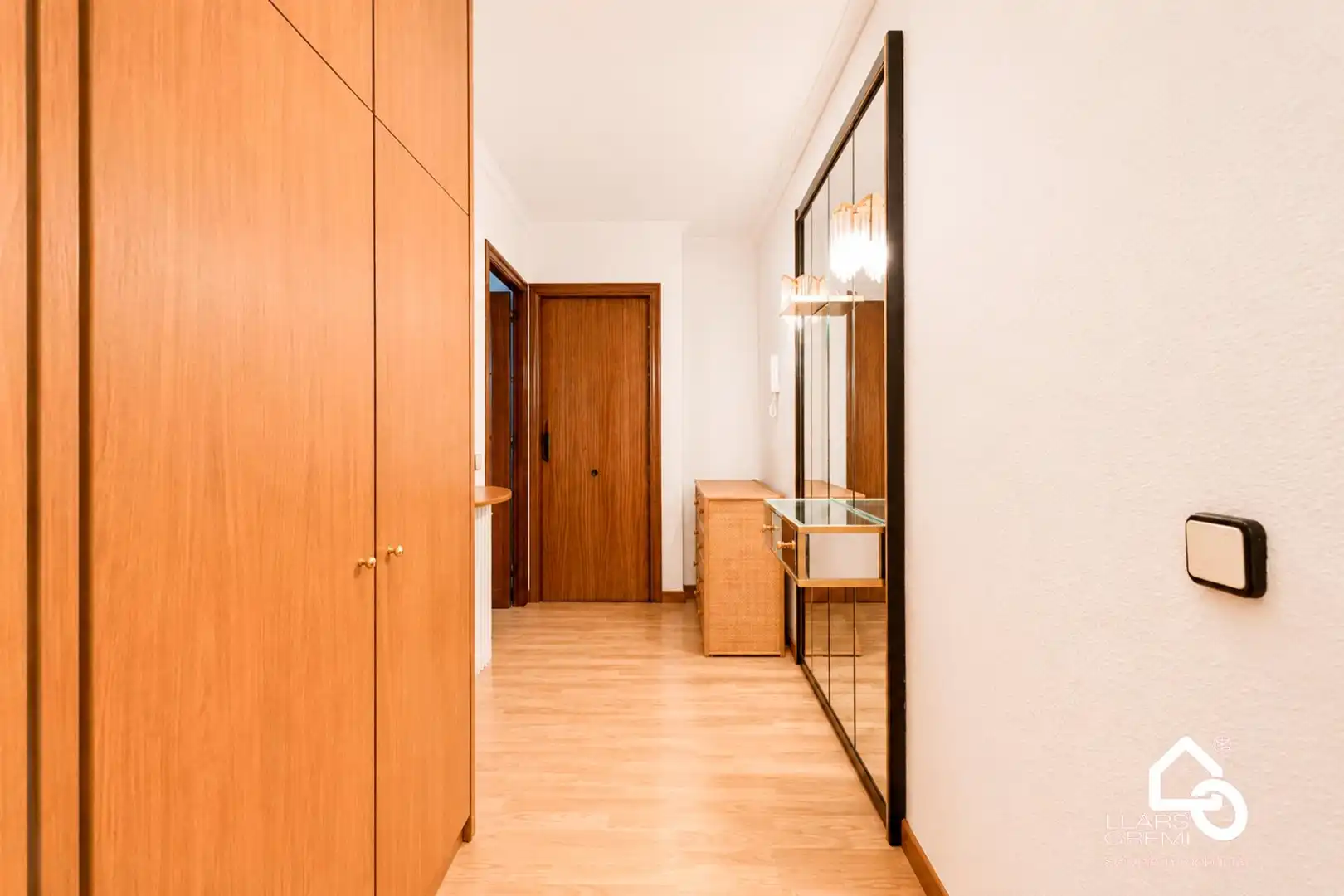 Piso en venta en Barcelona con Calefacción y Balcón