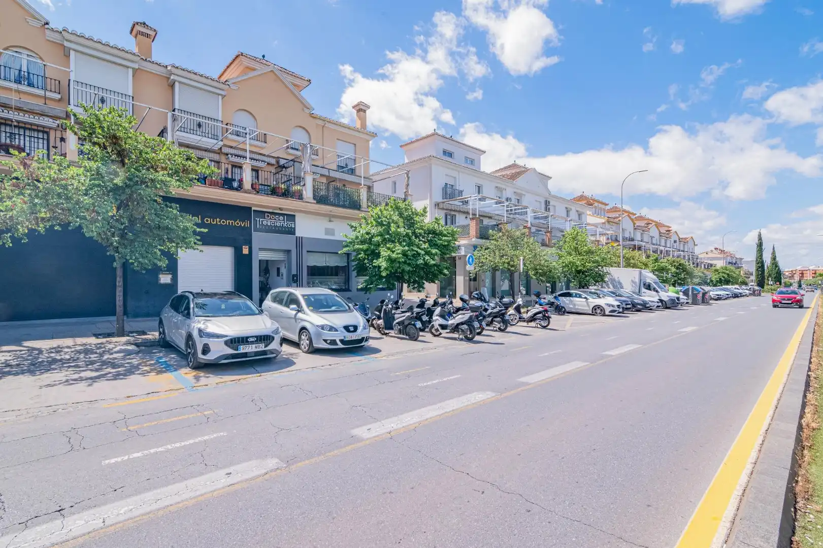 Außenansicht von Geschaftsraum zur Miete in Granada mit Klimaanlage und Möbliert