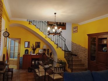 Casa con balcón en venta en Calle Pablo Coso Calero 107
