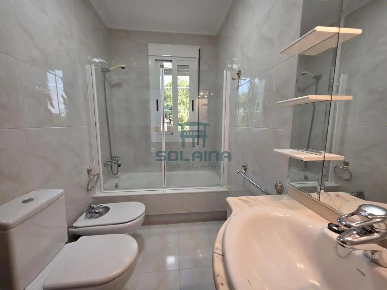 Baño de Casa o chalet en venta en A Merca   con Calefacción, Jardín privado y Terraza