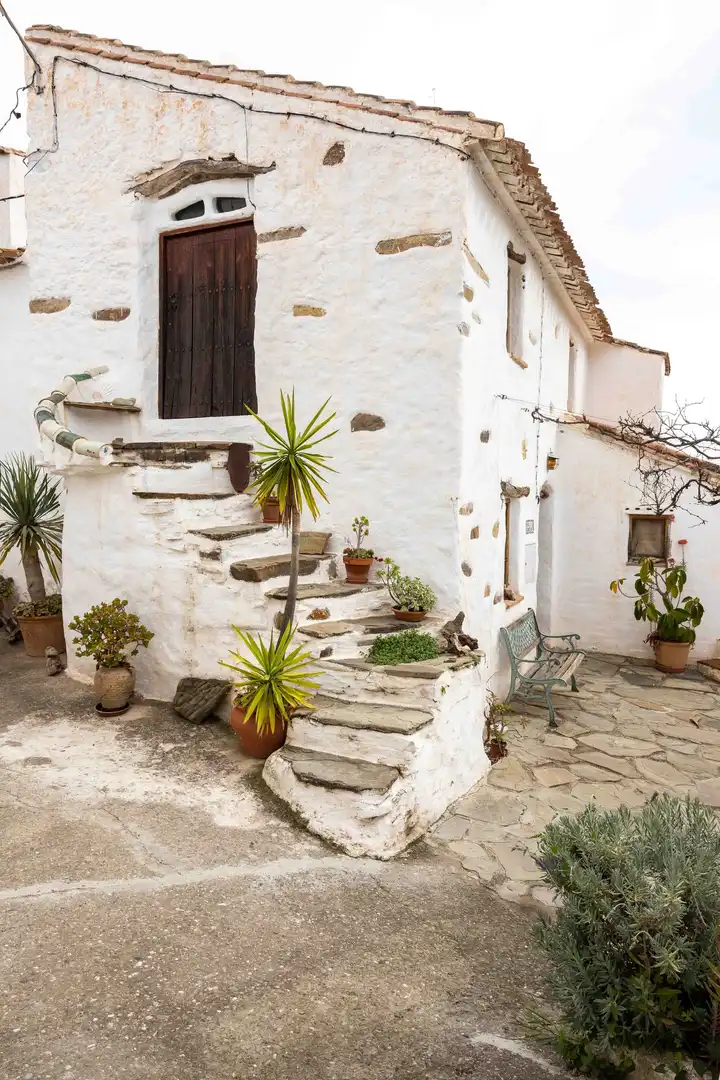 Vista exterior de Edificio en venta en Viñuela