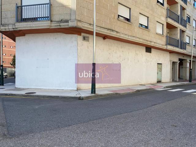 Local comercial en Alquiler en O Porriño
