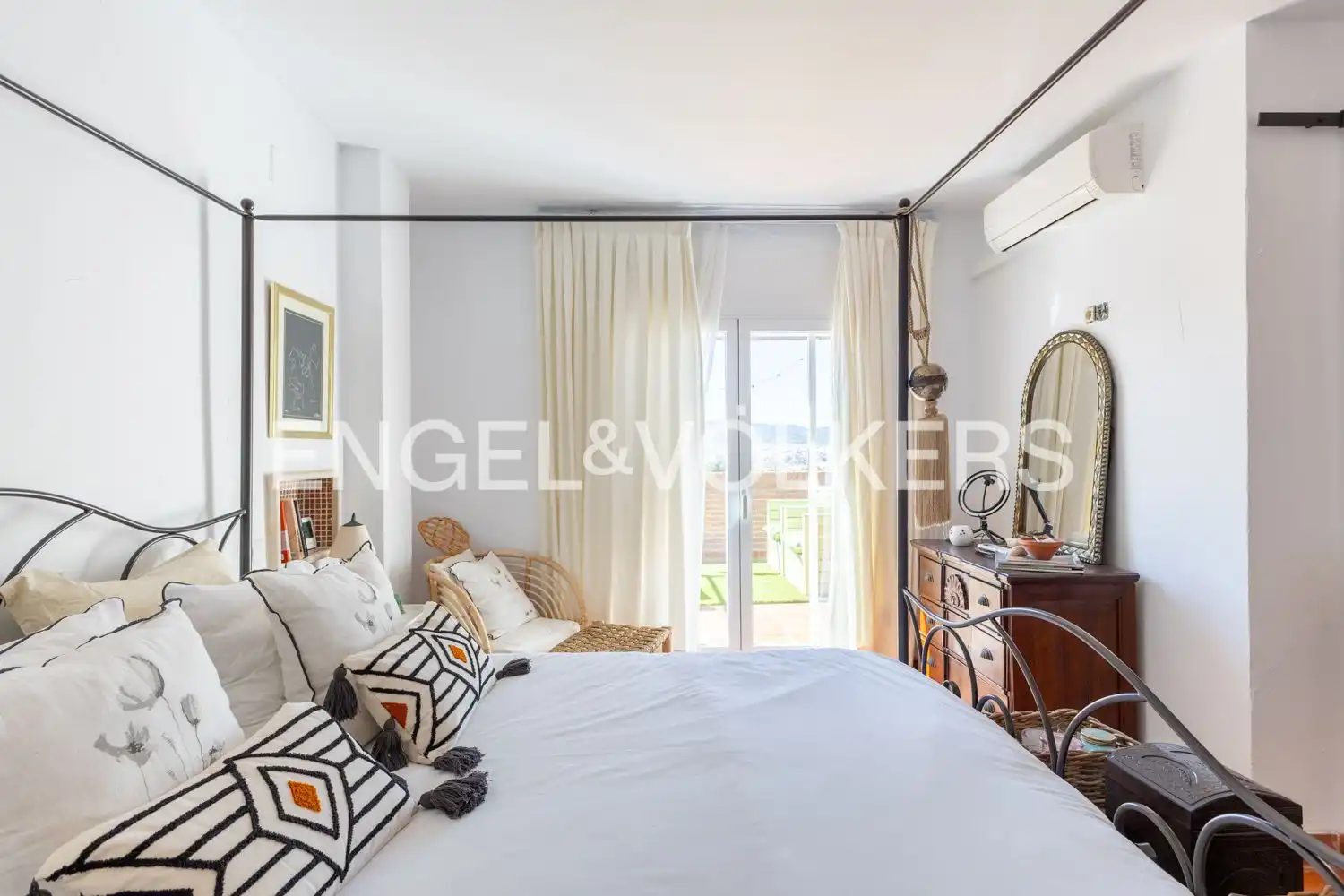 Bedroom of Houses for rent in Riba-roja de Túria  with Air Conditioner, Heating and Private garden