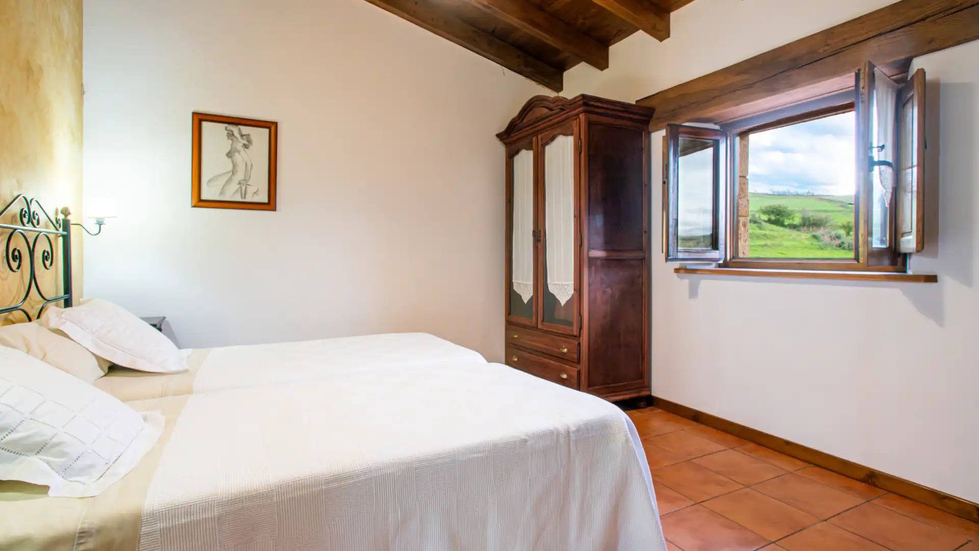 Dormitori de Casa o xalet en venda en Villafufre amb Calefacció, Jardí privat i Terrassa