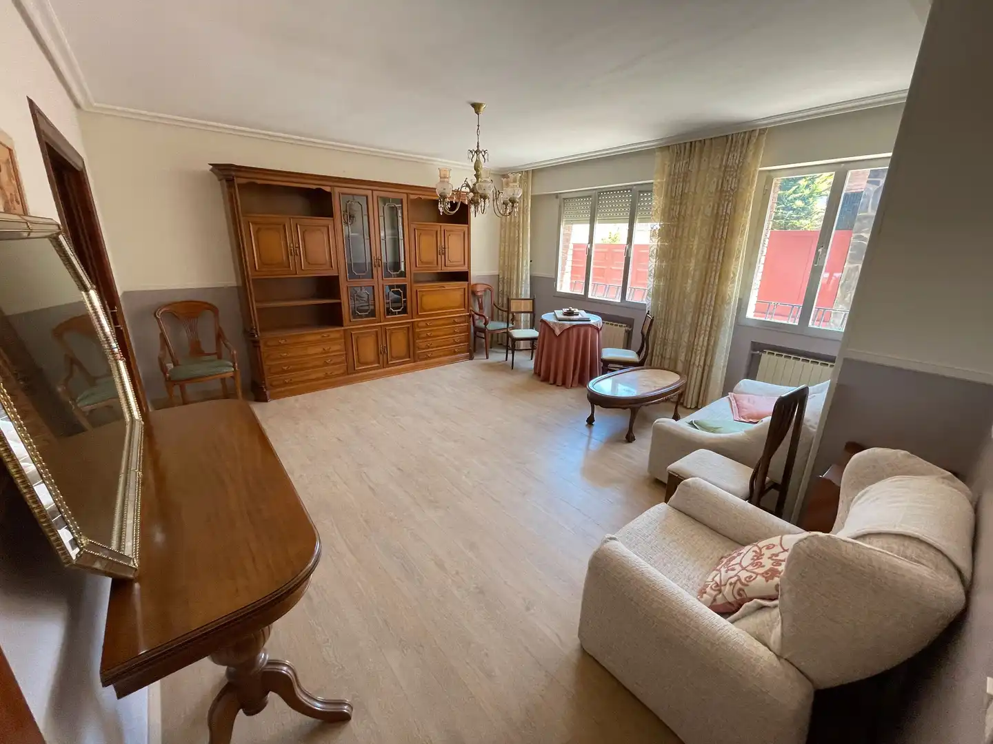 Sala d'estar de Casa o xalet en venda en Galilea amb Calefacció, Terrassa i Traster