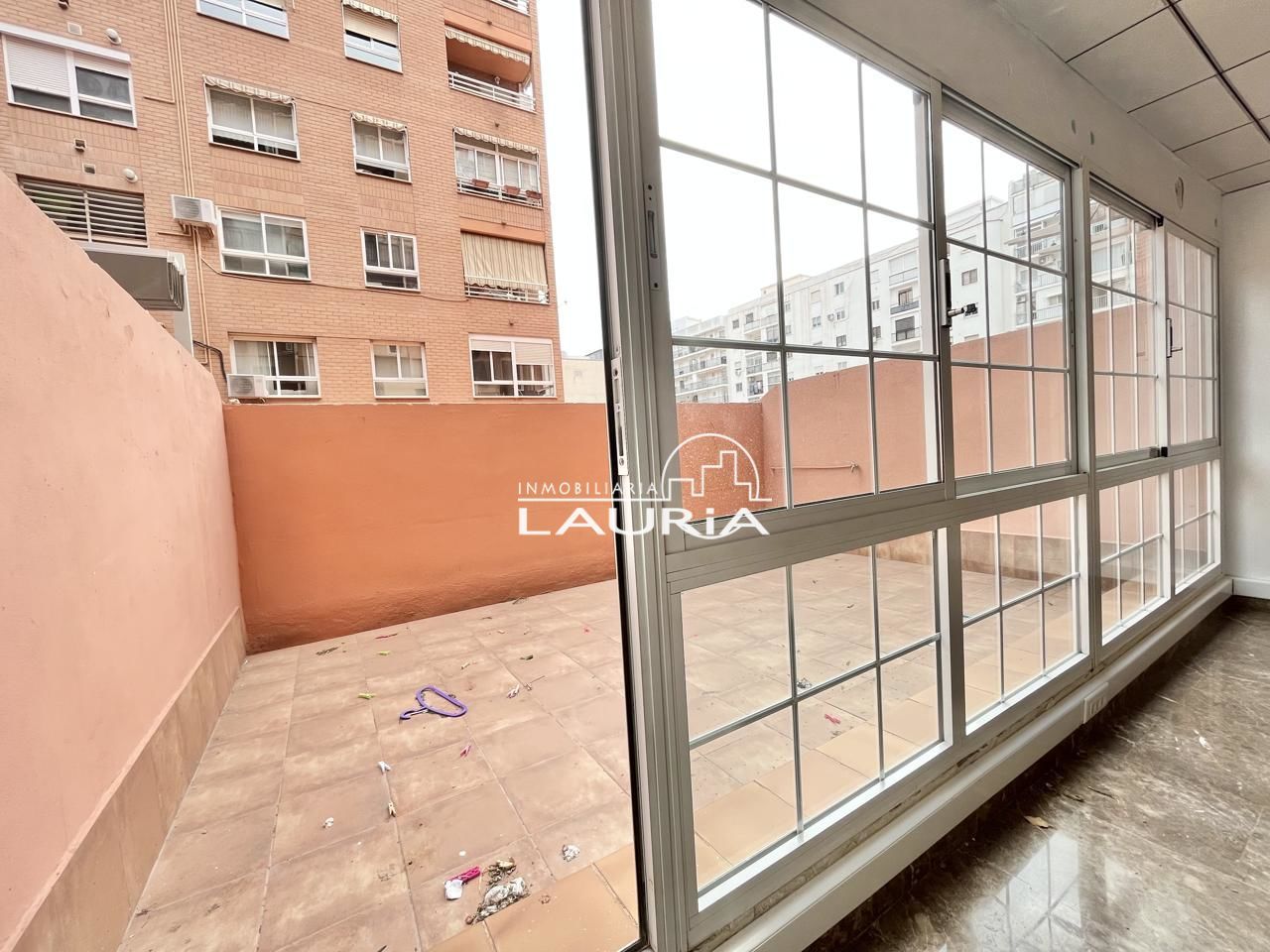 Oficina de lloguer a Pio XII, Barrio de Benicalap