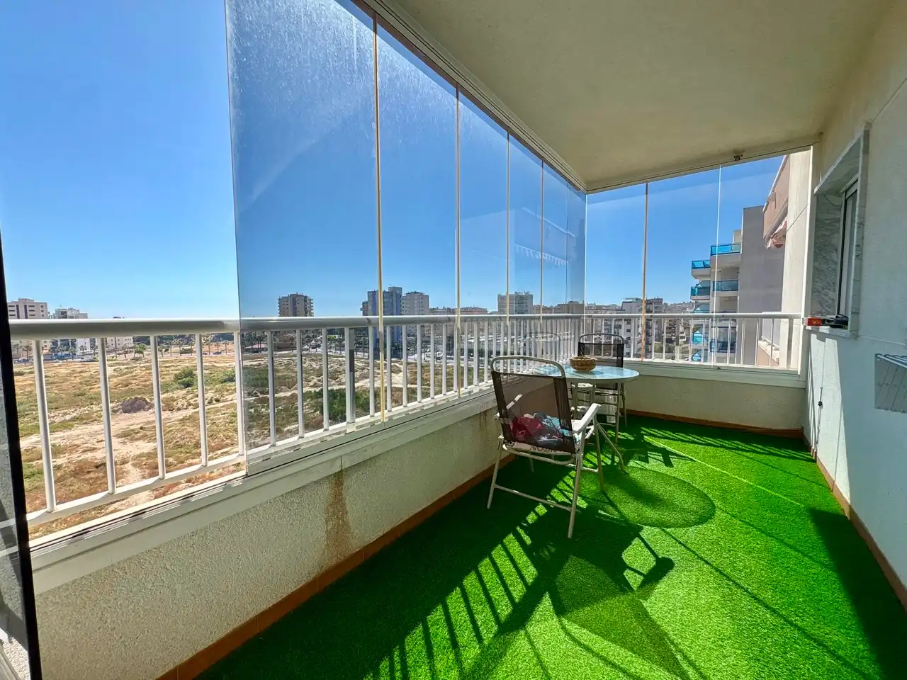 Vista exterior de Piso en venta en Guardamar del Segura con Aire acondicionado, Calefacción y Terraza