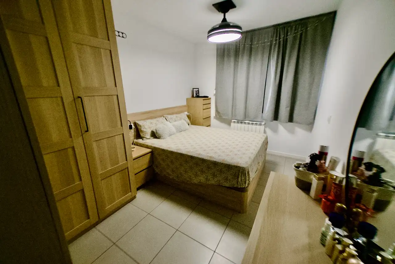 Habitación de Piso en venta en Terrassa con Aire acondicionado, Calefacción y Terraza