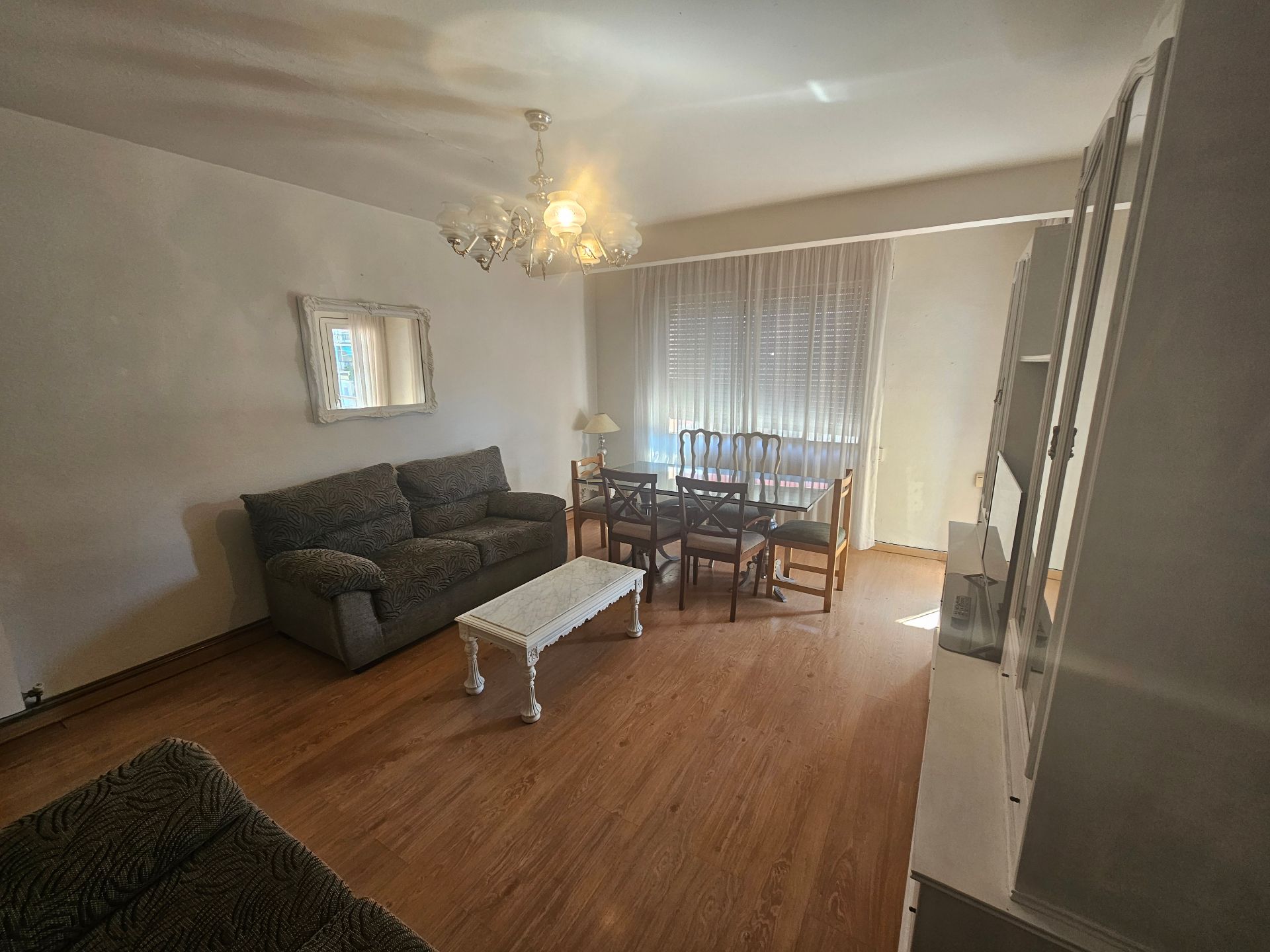 Living room of Flat to share in  Toledo Capital  with Heating, Parquet flooring and Terrace