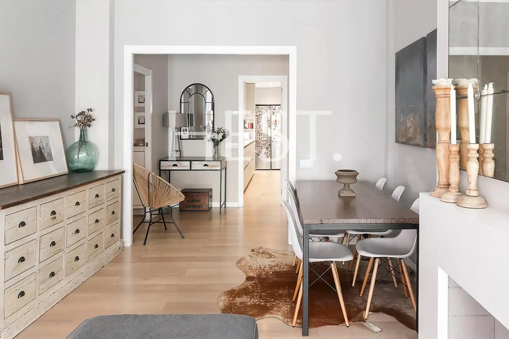 Comedor de Piso en venta en Barcelona con Calefacción, Parquet y Trastero